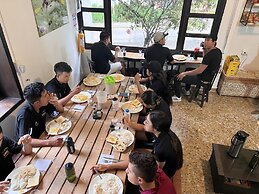 Green Door Boutique - Hostel