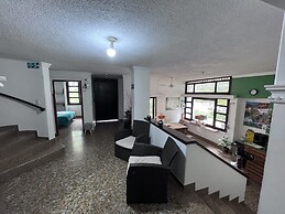 Green Door Boutique - Hostel