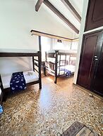 Green Door Boutique - Hostel