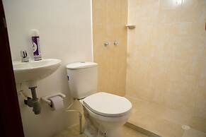 Green Door Boutique - Hostel