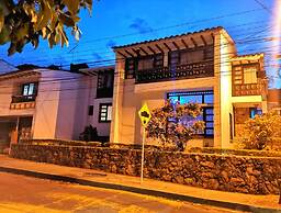 Green Door Boutique - Hostel