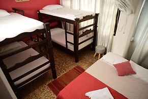 Green Door Boutique - Hostel