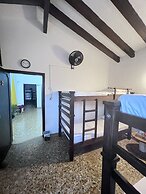 Green Door Boutique - Hostel