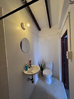 Green Door Boutique - Hostel