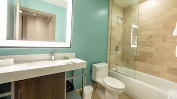 Holiday Inn Club Vacations New Orleans Resort by IHG