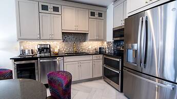 Holiday Inn Club Vacations New Orleans Resort by IHG