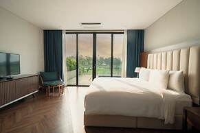 Wyndham Sky Lake Resort and Villas