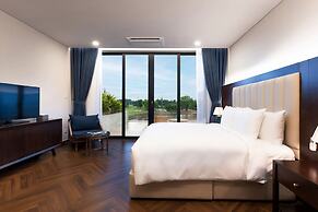 Wyndham Sky Lake Resort and Villas