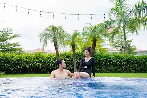 Wyndham Sky Lake Resort and Villas