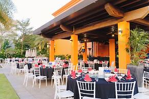 Wyndham Sky Lake Resort and Villas