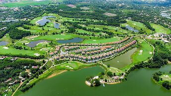 Wyndham Sky Lake Resort and Villas