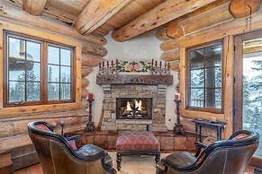 Hilltop Hideaway - Expansive Views From This Private Estate, Hot Tub,