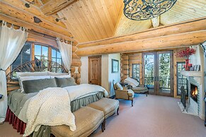 Hilltop Hideaway - Expansive Views From This Private Estate, Hot Tub,