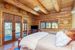 Hilltop Hideaway - Expansive Views From This Private Estate, Hot Tub,