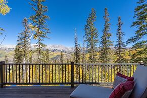 Hilltop Hideaway - Expansive Views From This Private Estate, Hot Tub,