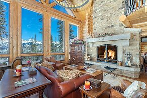 Hilltop Hideaway - Expansive Views From This Private Estate, Hot Tub,