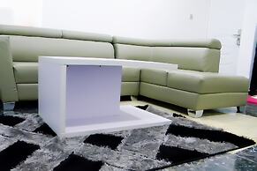 Jaybritt Luxury Apartment