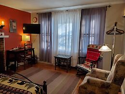 Natalie House - Boston