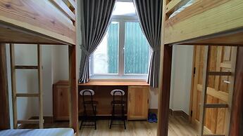 Elysian Homestay - Hostel