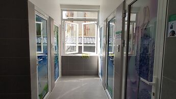 Elysian Homestay - Hostel