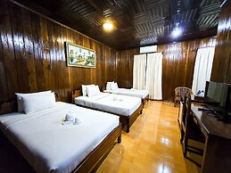 Sam Moon's Hotel Angkor