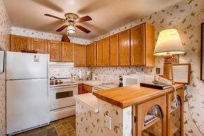 Vintage Studio- Private Balcony Studio Bedroom Condo - No Cleaning Fee