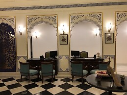 Hotel Raj Bagh Palace