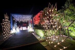 Hotel Raj Bagh Palace