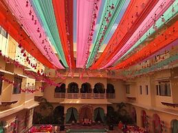 Hotel Raj Bagh Palace