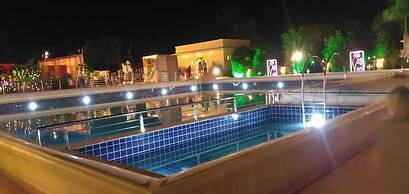 Hotel Raj Bagh Palace