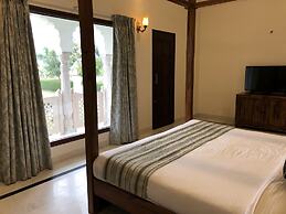 Hotel Raj Bagh Palace
