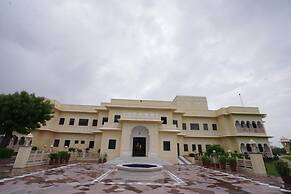Hotel Raj Bagh Palace
