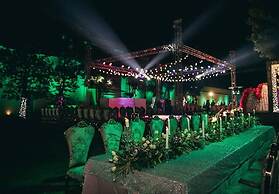 Hotel Raj Bagh Palace