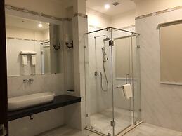 Hotel Raj Bagh Palace