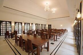 Hotel Raj Bagh Palace