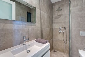 Cozy 1 BR Apartment in St Julians, Best Location