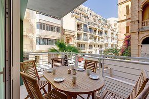 Superb Apartment IN Fort Cambridge With Pool