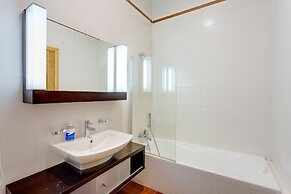 Superb Apartment IN Fort Cambridge With Pool