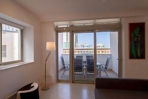 Modern-luxury in Tigne Point w Pool, Best Location