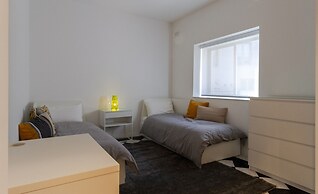 Modern-luxury in Tigne Point w Pool, Best Location