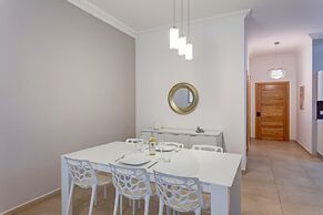 Gorgeous Apartment With Terrace in Fort Cambridge, Pool