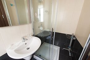 Luxury Apartment near Sea