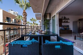 Luxury Apartment near Sea