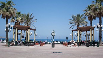 Luxury Apartment near Sea