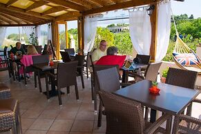 Olive Grove Hotel