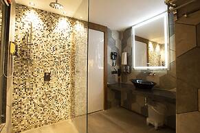 Skyline Resort & Convention Centre