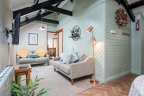 The Loft - 1 Bedroom Apartment