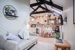 The Loft - 1 Bedroom Apartment