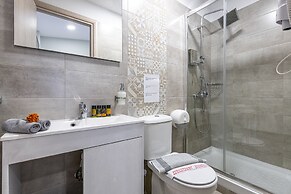 Comfort Stay Athens Airport Hotel - FREE shuttle from and to the airpo