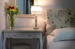 Comfort Stay Athens Airport Hotel - FREE shuttle from and to the airpo